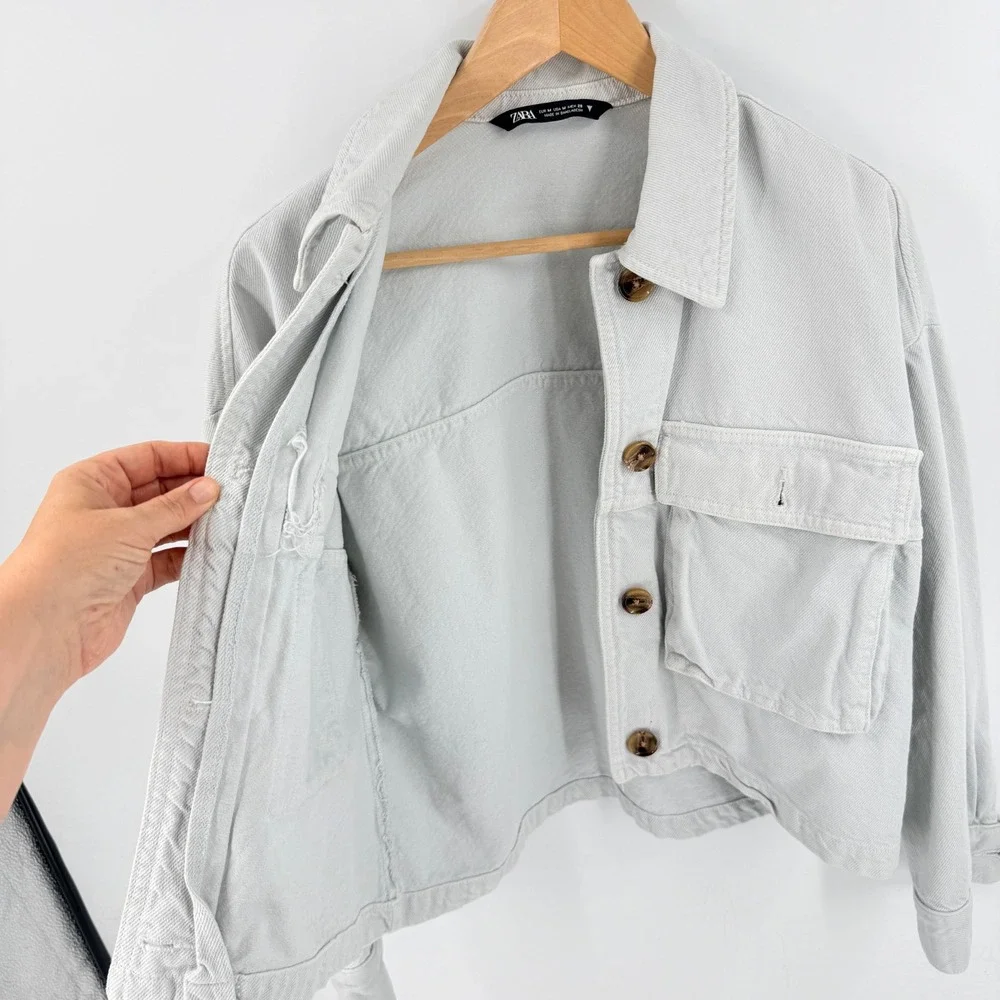 Zara Denim Jacket Light Gray Medium Cropped Utility Button Front‎ Shacket